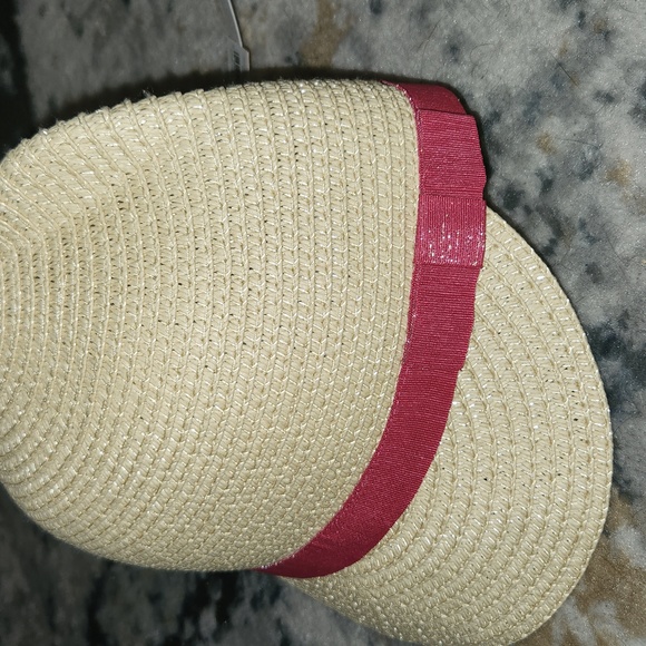 New hat - Picture 2 of 4